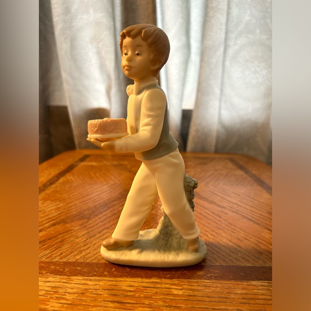 Vintage 1991 Golden Memories Lladro Dasia Handmade in Spain Boy Holding Cake